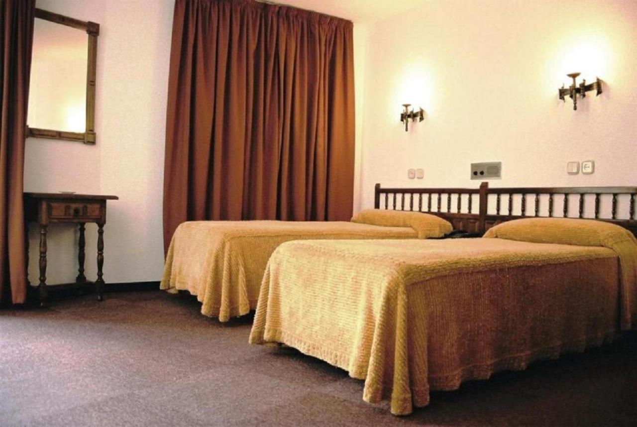 Hotel Folch ซานต์จูเลีย เด โลเรีย ภายนอก รูปภาพ