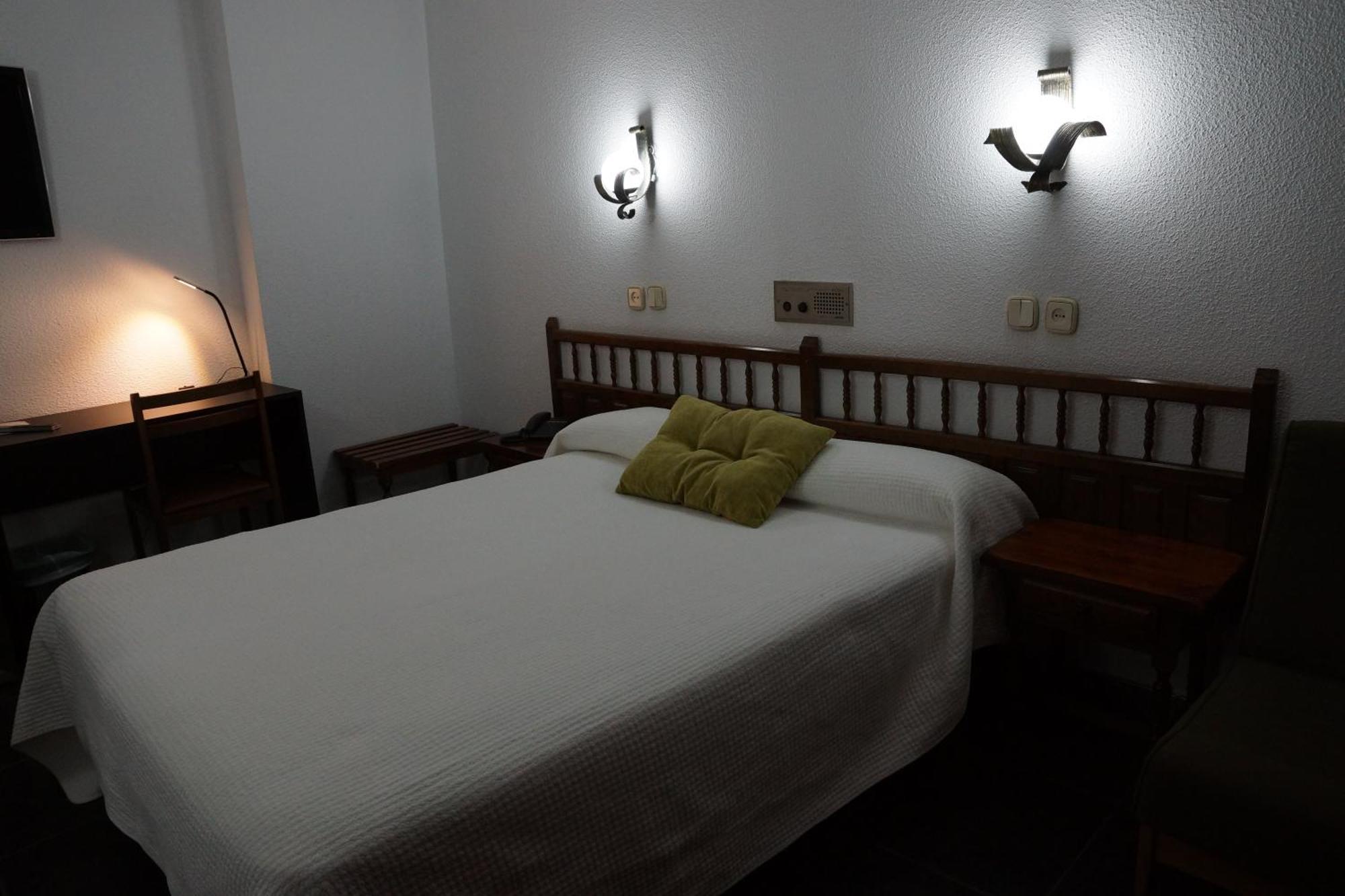 Hotel Folch ซานต์จูเลีย เด โลเรีย ห้อง รูปภาพ