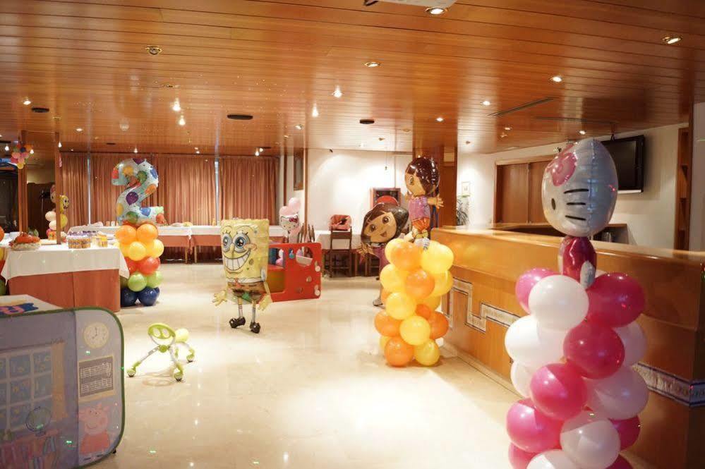Hotel Folch ซานต์จูเลีย เด โลเรีย ภายนอก รูปภาพ