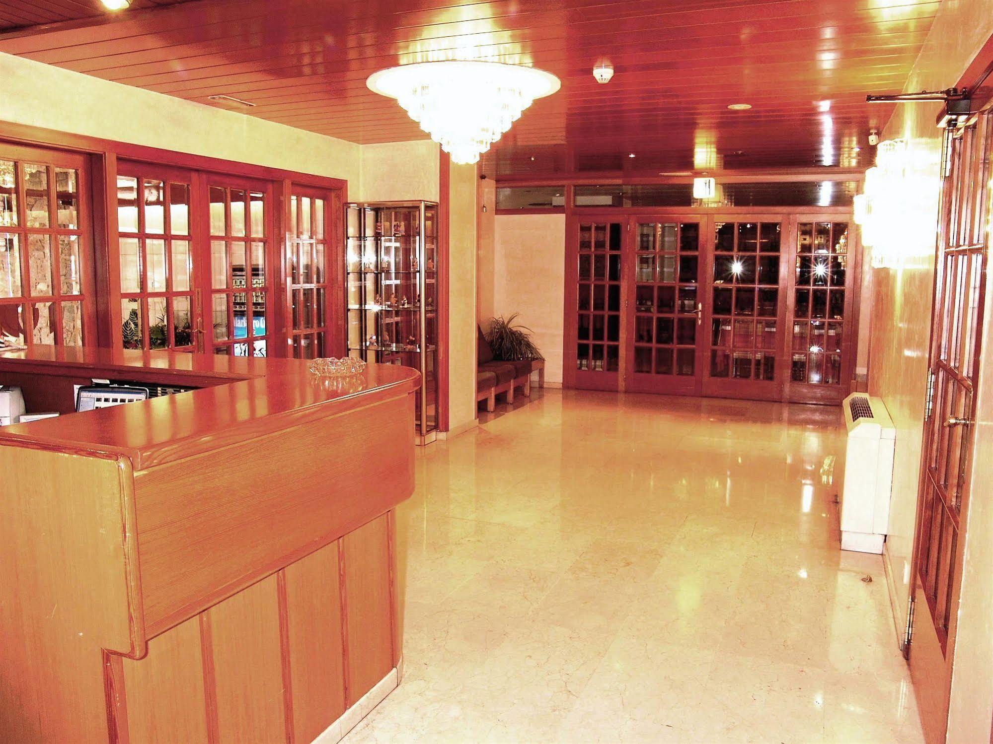 Hotel Folch ซานต์จูเลีย เด โลเรีย ภายใน รูปภาพ