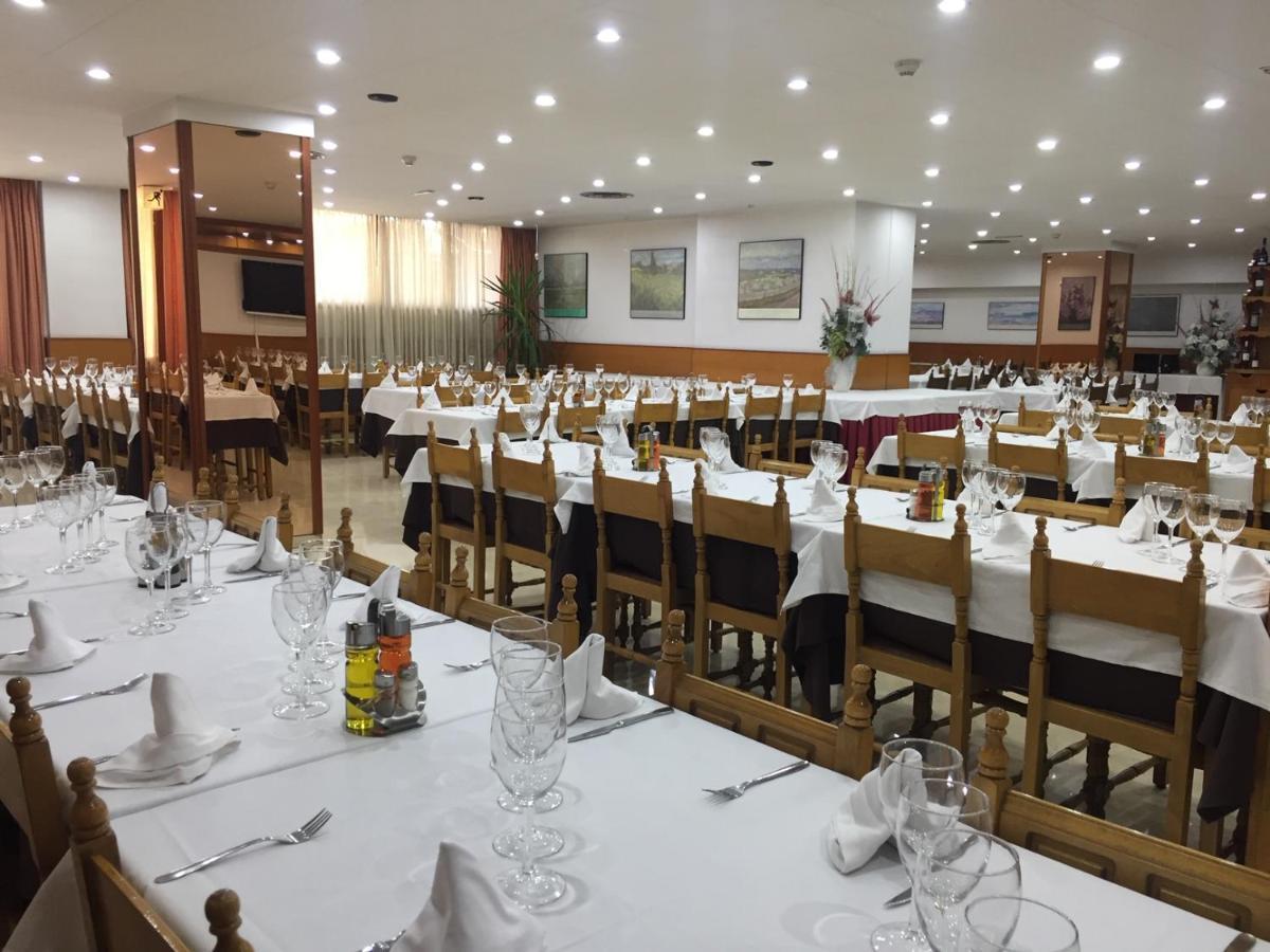 Hotel Folch ซานต์จูเลีย เด โลเรีย ภายนอก รูปภาพ