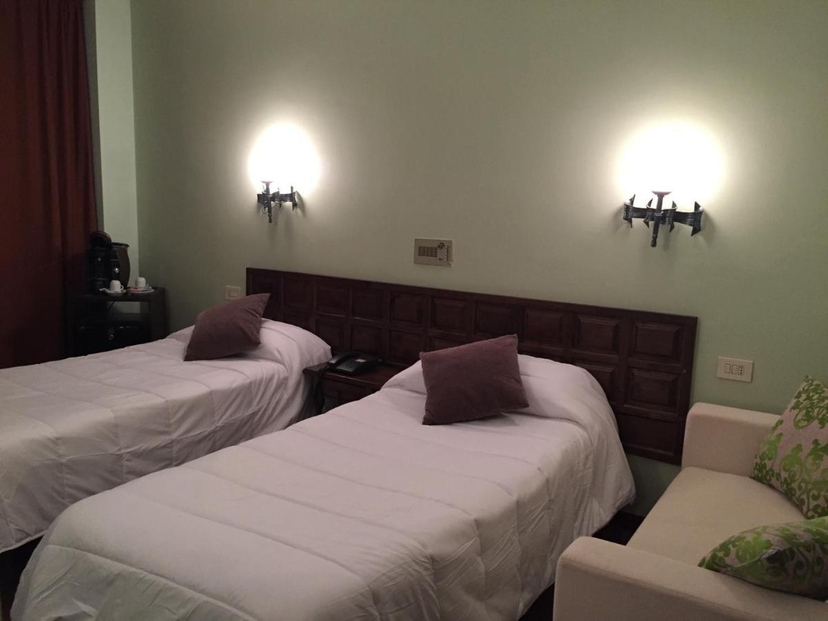 Hotel Folch ซานต์จูเลีย เด โลเรีย ภายนอก รูปภาพ