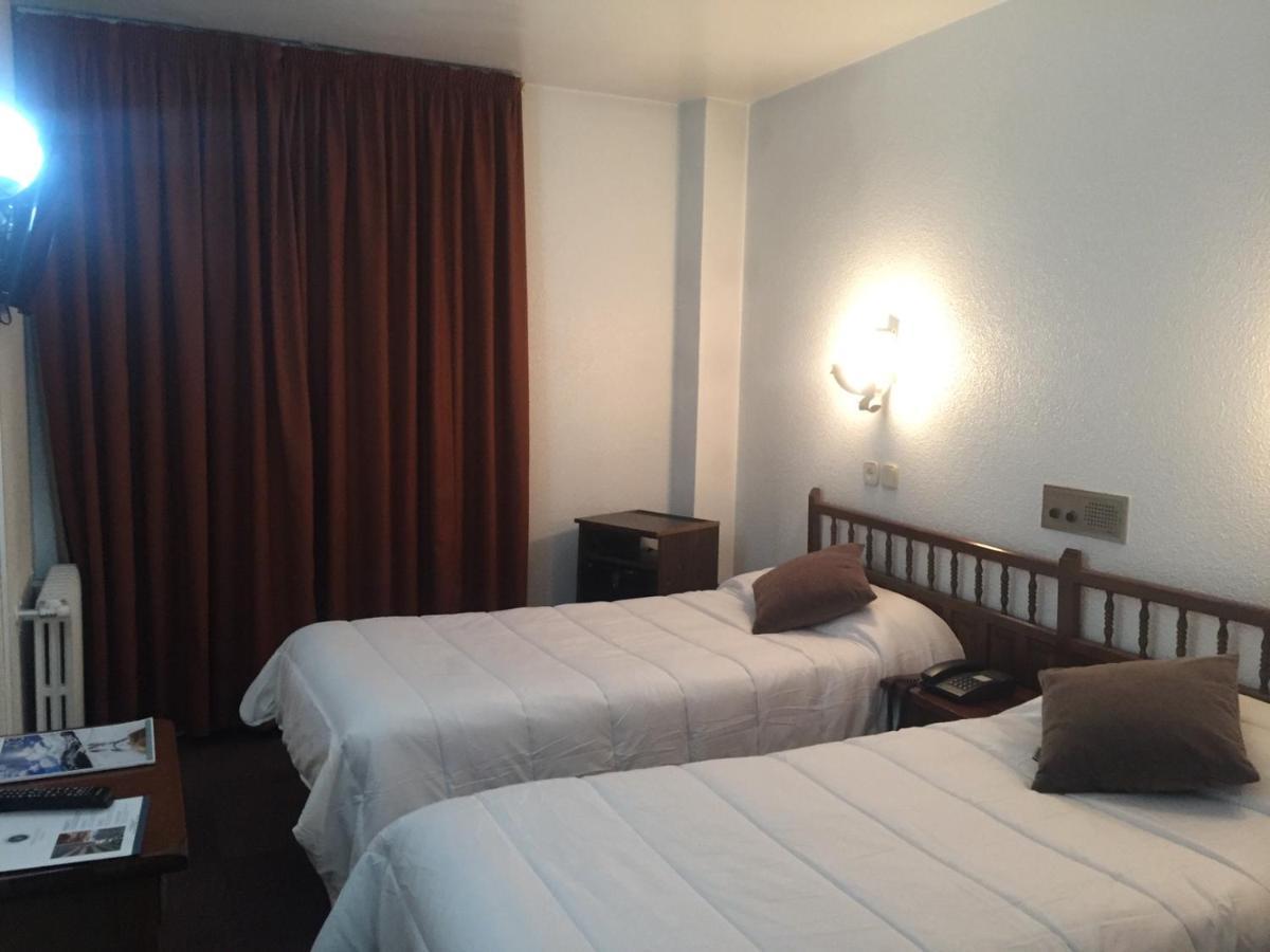 Hotel Folch ซานต์จูเลีย เด โลเรีย ภายนอก รูปภาพ